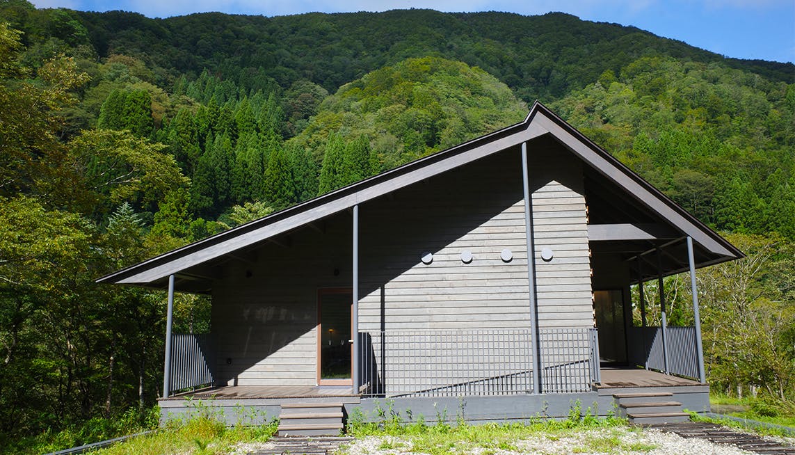 富山県「レヴォ」谷口英司シェフに聞く、利賀村に誕生した“土地に根