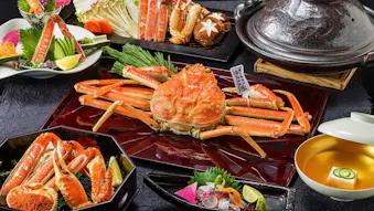 冬の味覚の王様、カニ料理を堪能できる大人の宿