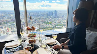 【滞在記】「ザ・リッツ・カールトン東京」で絶景のクラブラウンジを満喫する優雅なホテルステイ