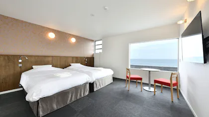 千葉・鴨川の海沿いに佇む、1日3組限定のオーベルジュで“ローカル・ガストロノミー”を堪能