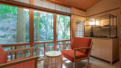 1日5組限定！奈良・春日山の木々に囲まれた創業約130年の老舗料理旅館で美食を堪能