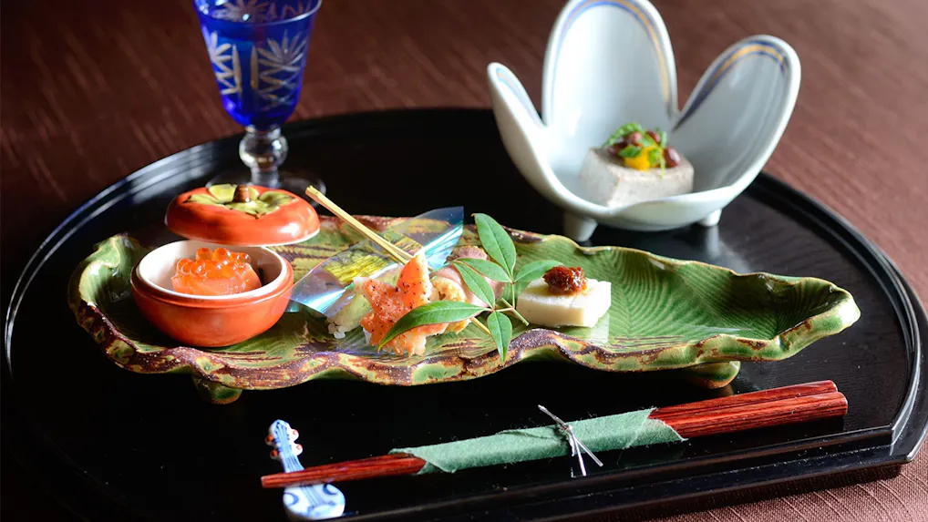 お昼の12時までゆっくり過ごせる、美食自慢の温泉宿　西日本編