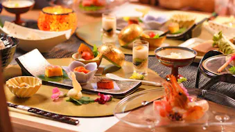 お昼の12時までゆっくり過ごせる、美食自慢の温泉宿　東日本編