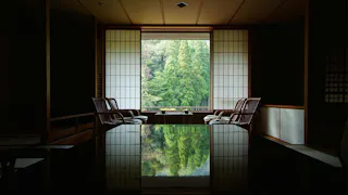 城崎温泉で松葉ガニと但馬牛を満喫！名宿の伝統を受け継ぐ、庭園に囲まれた宿