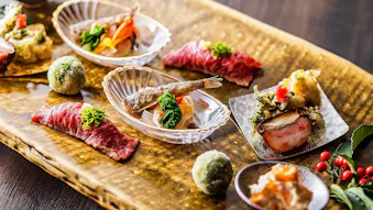 お昼の12時までゆっくり過ごせる、温泉露天風呂付客室がある美食自慢の宿　熱海・伊豆編