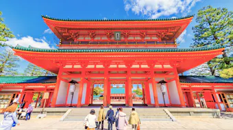 開運旅行に！関西の有名神社・パワースポットを巡る旅