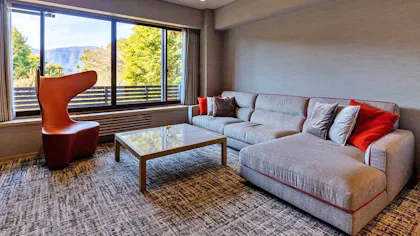 【取材】2024年2月箱根に開業、全室に温泉風呂とプライベートサウナを備える全5室のおこもり宿