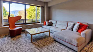 【取材】2024年2月箱根に開業、全室に温泉風呂とプライベートサウナを備える全5室のおこもり宿