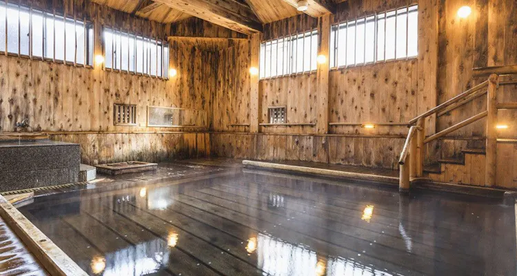 蔦温泉旅館 ‐足元から源泉湧出の自噴温泉‐