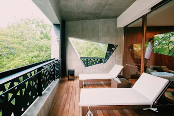 テラス付客室で新緑を感じられる高原リゾートホテル5選