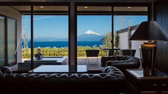 100平米以上の開放感のある客室で、絶景と温泉を楽しめる宿 東日本編