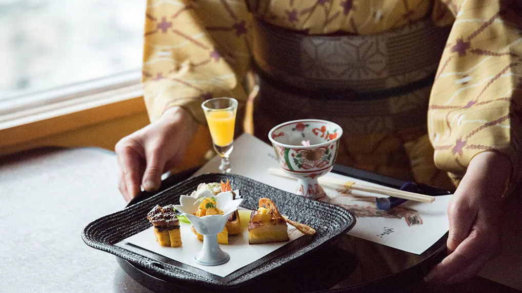 愛媛・道後で温泉旅館の伝統的なおもてなしと美食にこだわる老舗宿