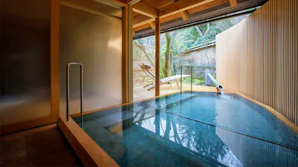 【取材】伝統と革新を紡ぐ由布院の名宿「亀の井別荘」で、自然と温泉に憩うひととき