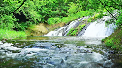 夏旅で行きたい！滝の名所に近い温泉宿　東日本編