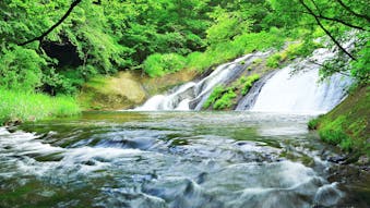夏旅で行きたい！滝の名所に近い温泉宿　東日本編