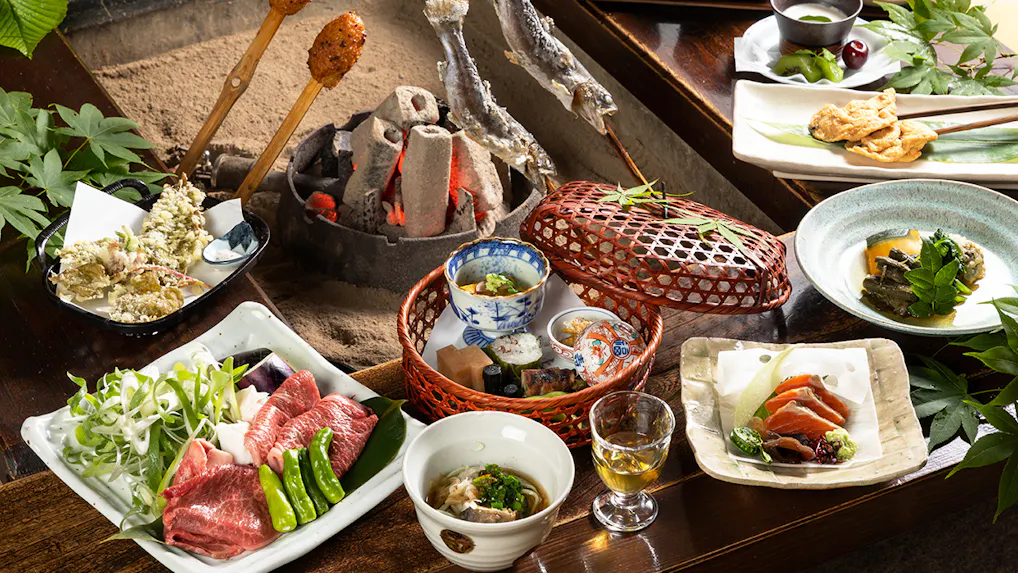 夏旅で行きたい、岐阜・飛騨高山の自然に囲まれた料理自慢の温泉宿5選