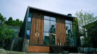 北海道の美しい自然に癒される、1日2組限定の一棟貸しで過ごす穏かな休日