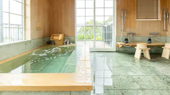 大人数の旅行におすすめ！非日常感を満喫できる、熱海の温泉付一棟貸切の宿5選