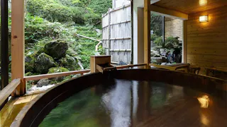 長野・別所温泉にある大人の老舗旅館で、美肌の湯と信州の幸を堪能