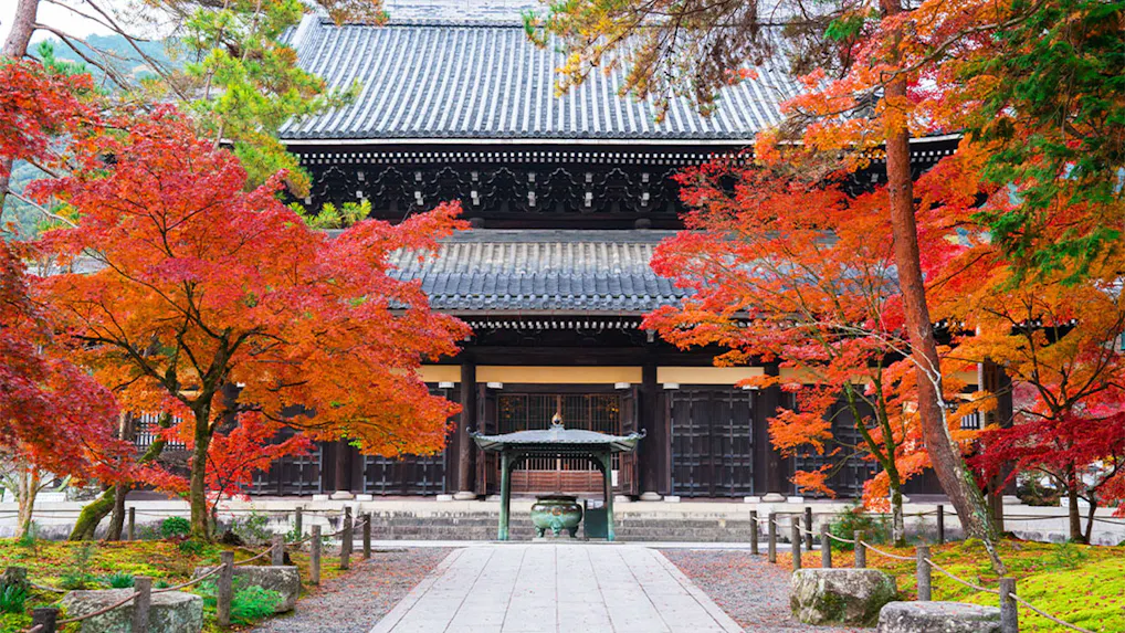 秋旅で行きたい！紅葉の名所に近い温泉宿6選
