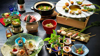 一度は泊まりたい、泉質自慢の名湯と名物料理を堪能できる温泉宿5選