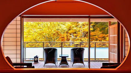 美しい紅葉をお部屋から楽しめる宿　関西編