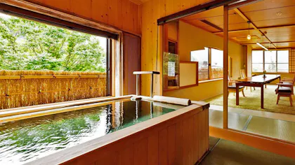 岐阜・下呂温泉の高台に佇む、心に残る懐石料理と露天風呂付客室が自慢の温泉宿