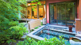 しっぽり一人旅におすすめしたい、温泉露天風呂付客室のある宿　西日本編