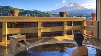 東京から約2時間、富士山の絶景と温泉を楽しめる宿5選