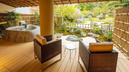 東京から約2時間、露天風呂付客室&部屋食でおこもり滞在が叶う高級温泉旅館5選