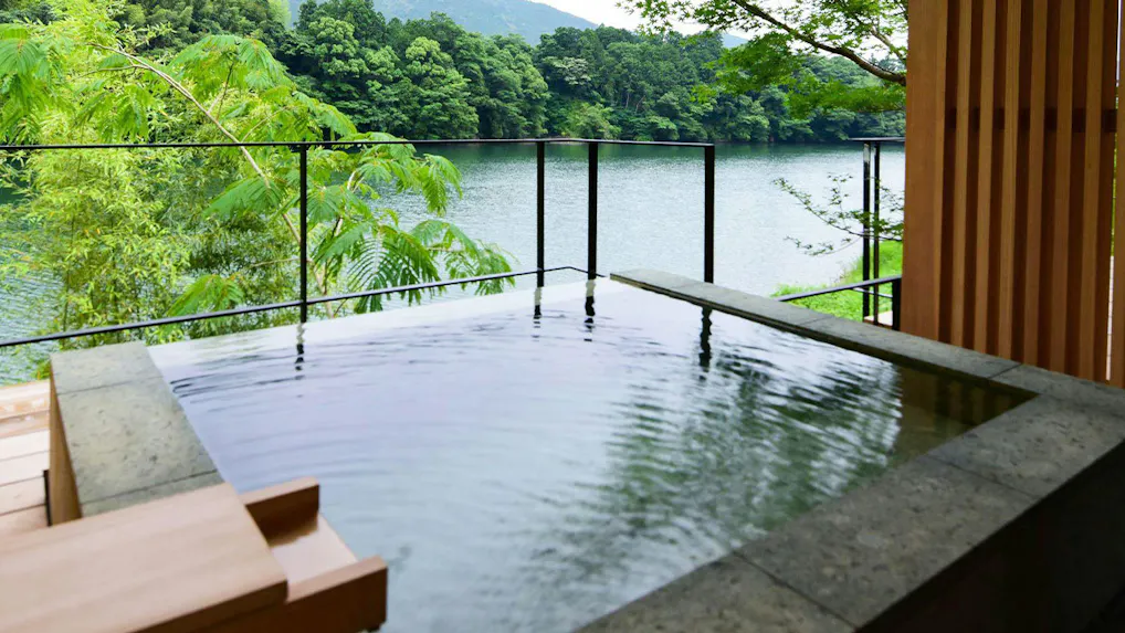 記念日に夫婦旅で訪れたい、憧れの露天風呂付客室がある温泉宿　西日本編