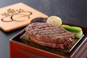 一度は泊まりたい、美食を楽しめる高級温泉旅館5選