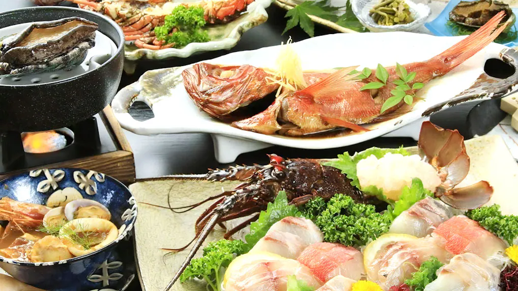 温泉露天風呂付客室で部屋食を楽しめる、口コミ高評価な美食宿　伊豆編