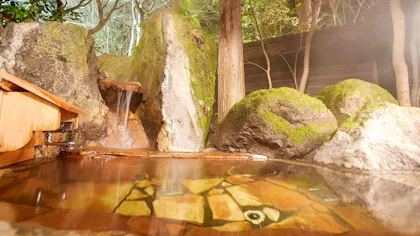 2024年に開業した、源泉掛け流しの湯を楽しめる10室以下の温泉宿6選