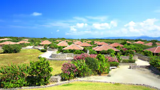 「星のや竹富島」で叶える、島の伝統と大自然に包まれる癒しのリゾートステイ