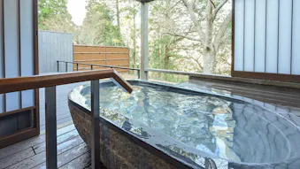 名古屋から2時間、露天・半露天風呂付客室で部屋食が楽しめるおこもり宿5選