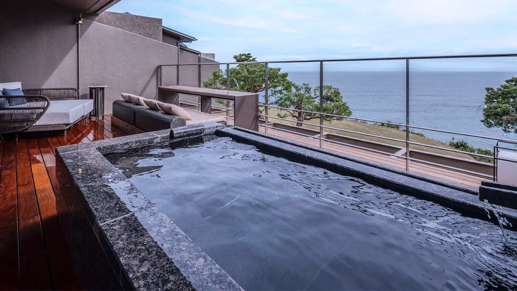 夫婦旅で訪れたい、伊勢志摩の露天風呂付客室がある高級温泉旅館5選