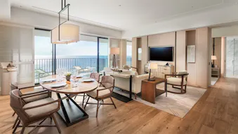 お昼の12時までゆっくり過ごせる、沖縄のリゾートホテル10選