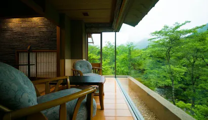 夏を涼やかに過ごす、山あいの宿