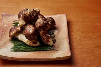 秋の味覚・松茸料理を味わう、美食の宿