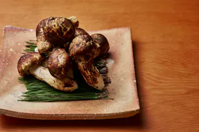 秋の味覚・松茸料理を味わう、美食の宿